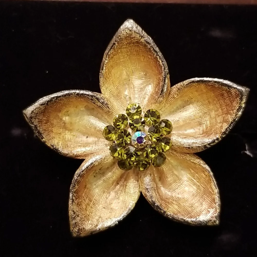 Vintage Flower Pin